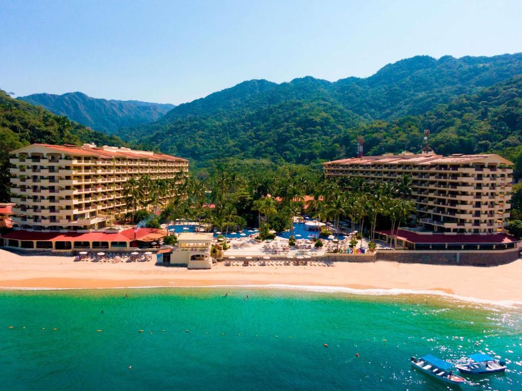Barceló Puerto Vallarta all-inclusive beachfront resort with suite accommodations and ocean views in Mismaloya, Mexico.