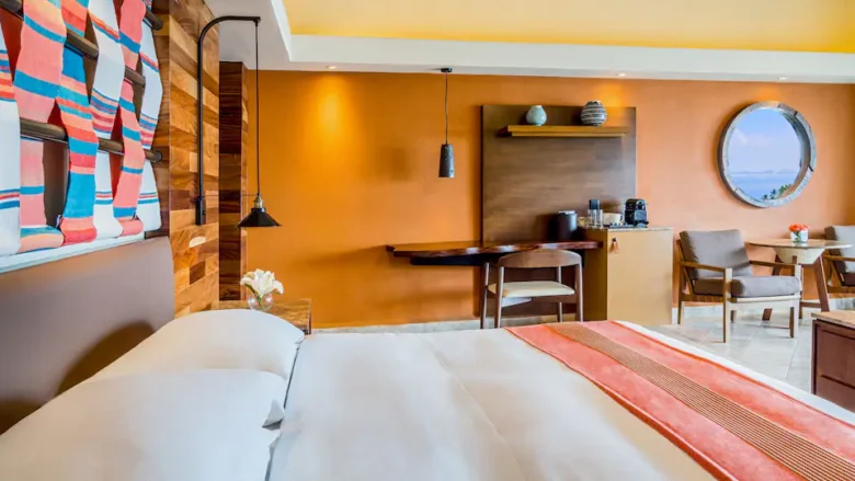 Club Oceanfront Hot Tub King suite with king bed, sitting area, and Hyatt Club amenities at Hyatt Ziva Puerto Vallarta.