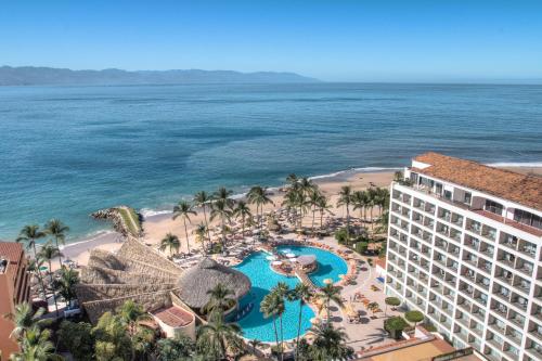 Sunscape Puerto Vallarta Resort and Spa family-friendly all-inclusive resort with beachfront pools in Puerto Vallarta, Mexico.